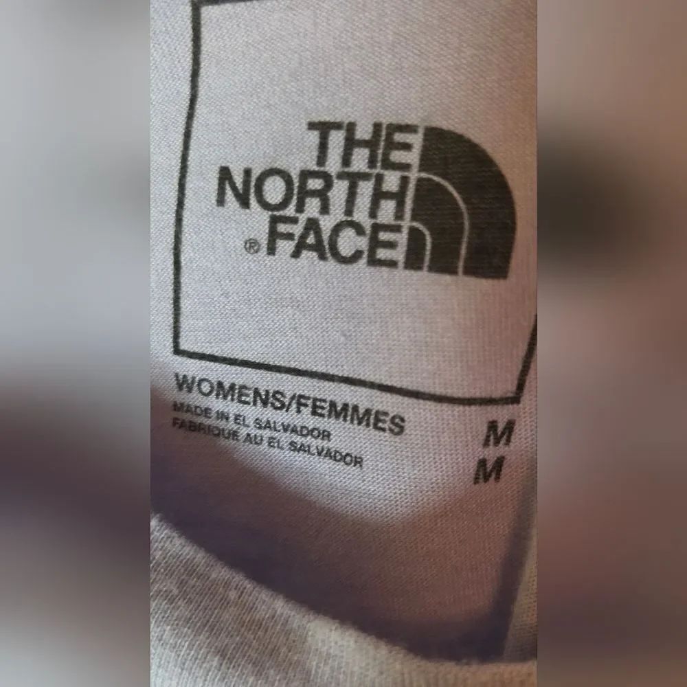 The North Face M Lavender Sweet  Half Dome Cropped ShrtSlv Logo Women's T-Shirt - Picture 3 of 7